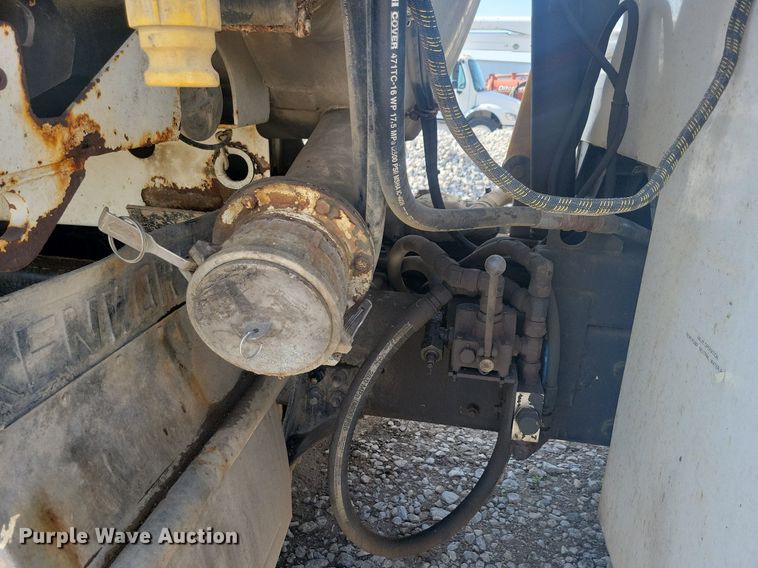 image for item KB9041 2012 Kenworth T800 hydrovac truck