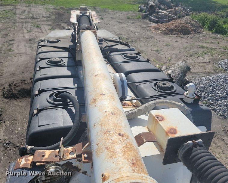 image for item KB9041 2012 Kenworth T800 hydrovac truck