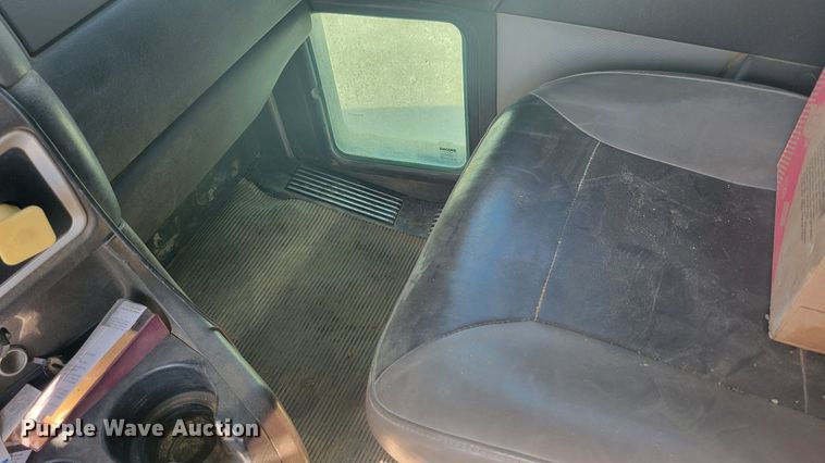 image for item KB9041 2012 Kenworth T800 hydrovac truck