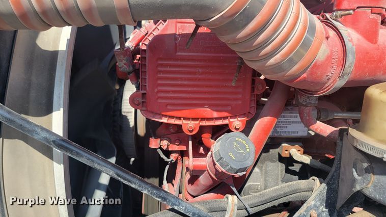 image for item KB9041 2012 Kenworth T800 hydrovac truck