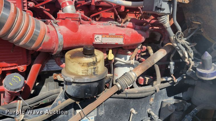 image for item KB9041 2012 Kenworth T800 hydrovac truck