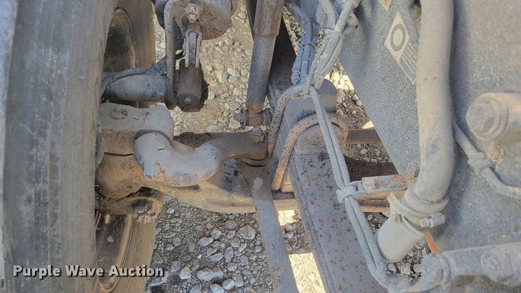 image for item KB9041 2012 Kenworth T800 hydrovac truck