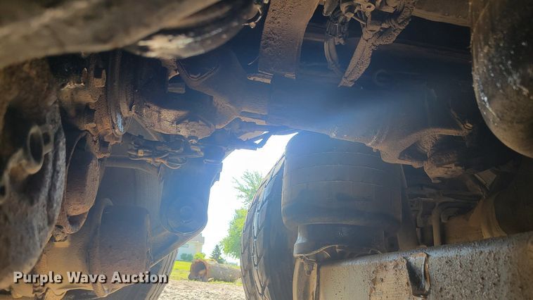 image for item KB9041 2012 Kenworth T800 hydrovac truck