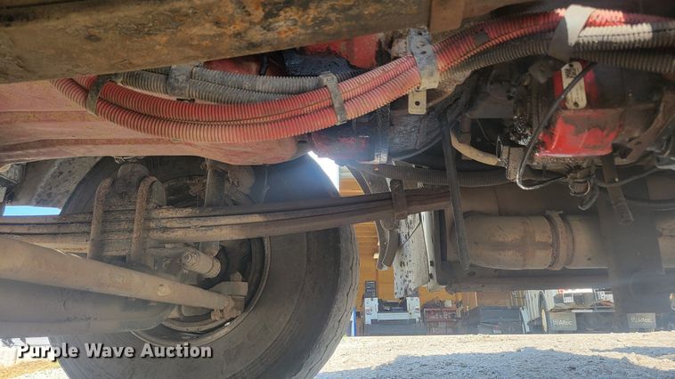 image for item KB9041 2012 Kenworth T800 hydrovac truck