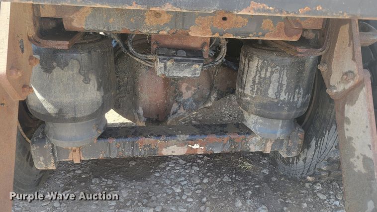 image for item KB9041 2012 Kenworth T800 hydrovac truck