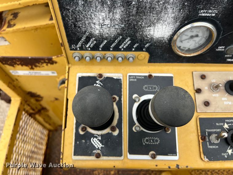 image for item KV9804 1993 Vermeer T555 trencher