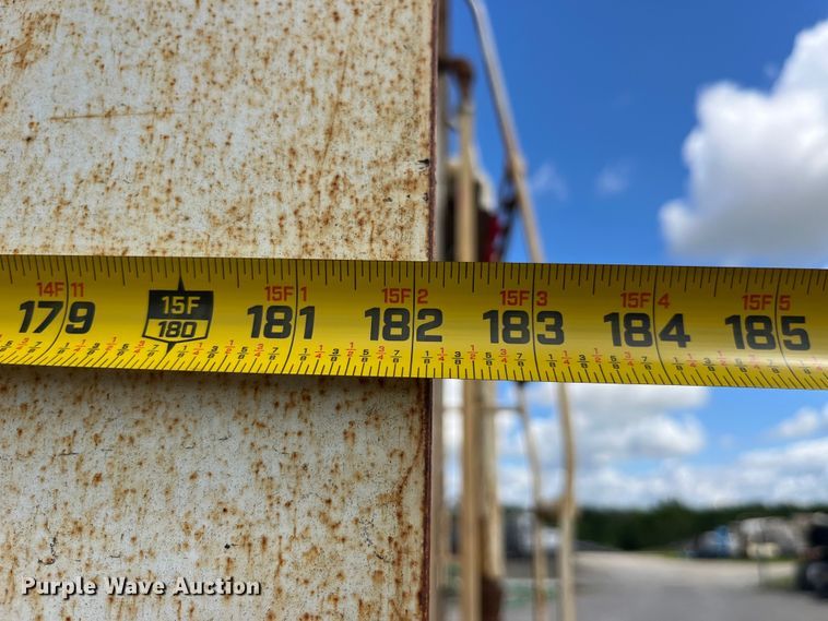 image for item LD9415 1993 Mack DM690S water truck