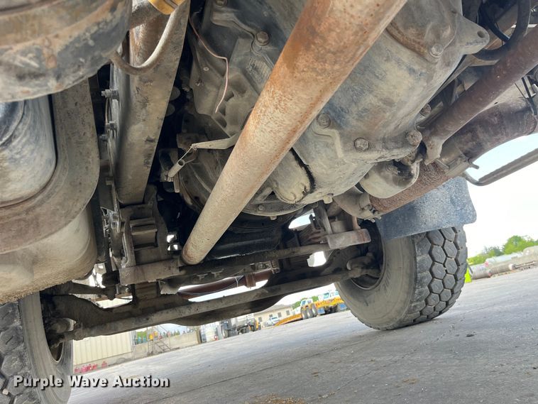 image for item LD9415 1993 Mack DM690S water truck