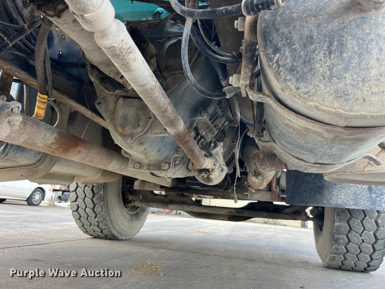 image for item LD9415 1993 Mack DM690S water truck