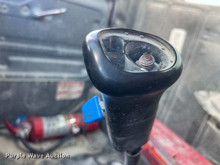 image for item LD9415 1993 Mack DM690S water truck