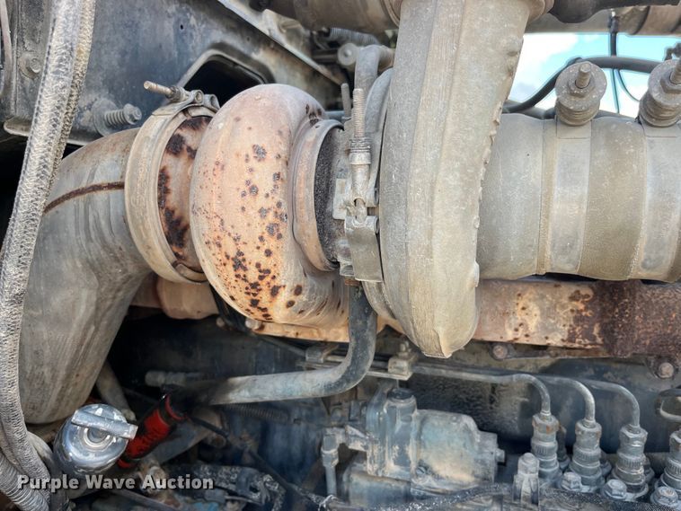 image for item LD9415 1993 Mack DM690S water truck