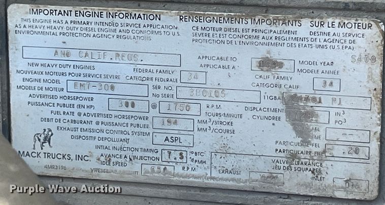 image for item LD9415 1993 Mack DM690S water truck