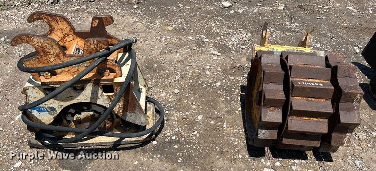 image for item LU9848 Mini excavator compactors