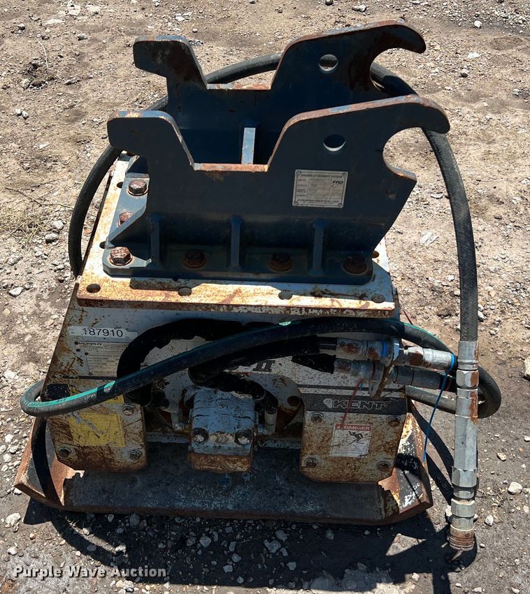 image for item LU9850 FRD HP65-II plate compactor