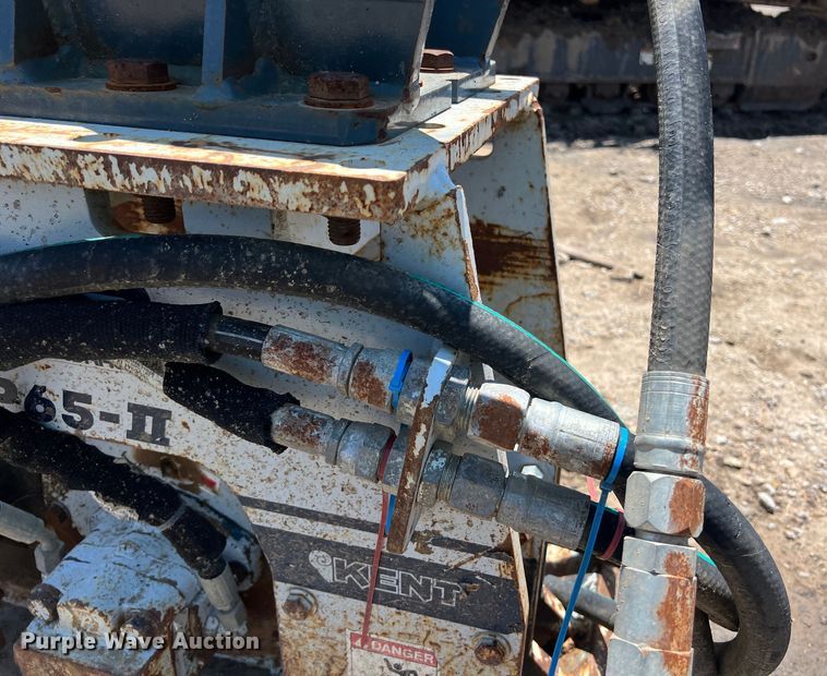 image for item LU9850 FRD HP65-II plate compactor