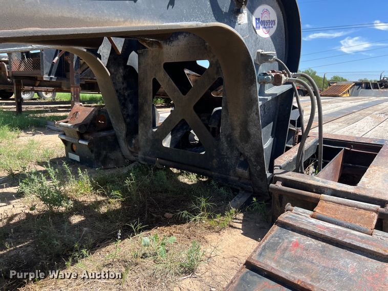 image for item LU9870 1994 Etnyre RTB40TD3-T1 lowboy equipment trailer