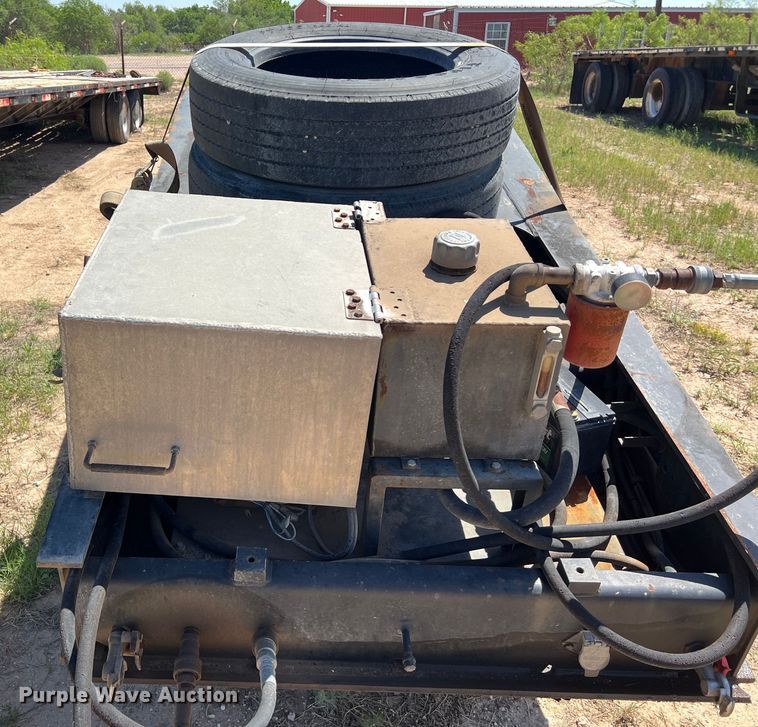 image for item LU9870 1994 Etnyre RTB40TD3-T1 lowboy equipment trailer