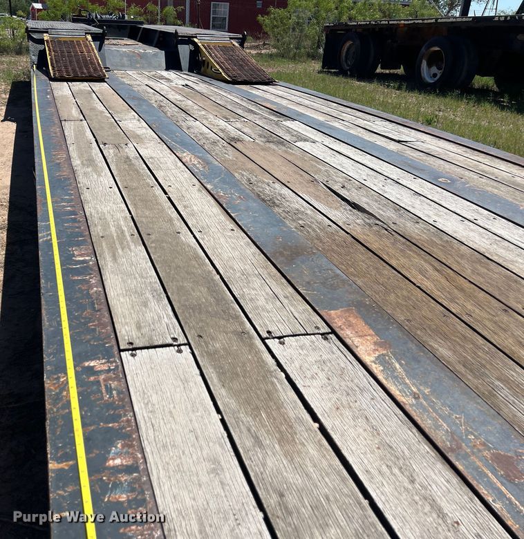 image for item LU9870 1994 Etnyre RTB40TD3-T1 lowboy equipment trailer