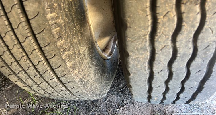 image for item LU9870 1994 Etnyre RTB40TD3-T1 lowboy equipment trailer