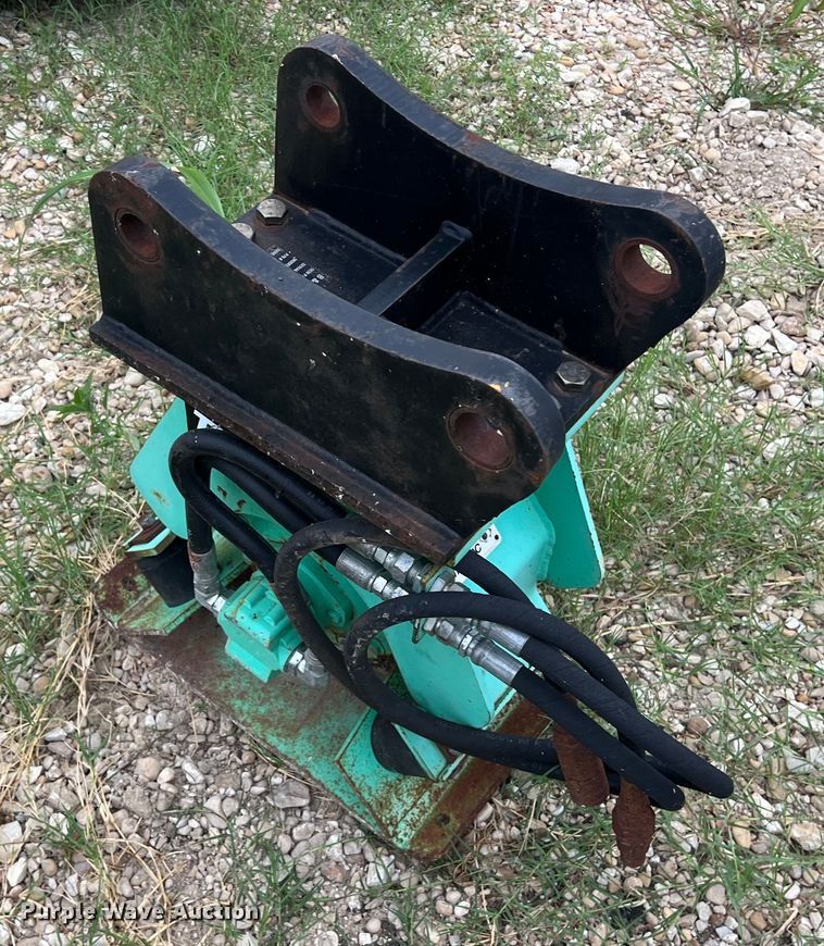 image for item LU9882 Tramac TR-6 plate compactor