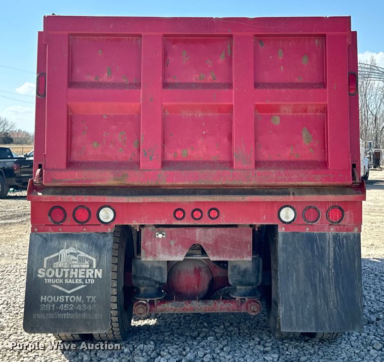 image for item ND9064 2010 Kenworth T800 dump truck