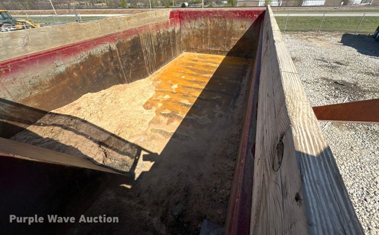 image for item ND9064 2010 Kenworth T800 dump truck