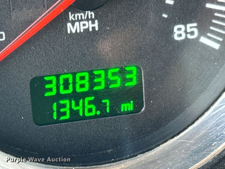 image for item ND9064 2010 Kenworth T800 dump truck