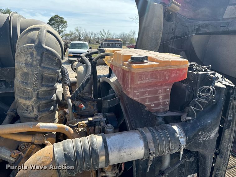 image for item ND9064 2010 Kenworth T800 dump truck