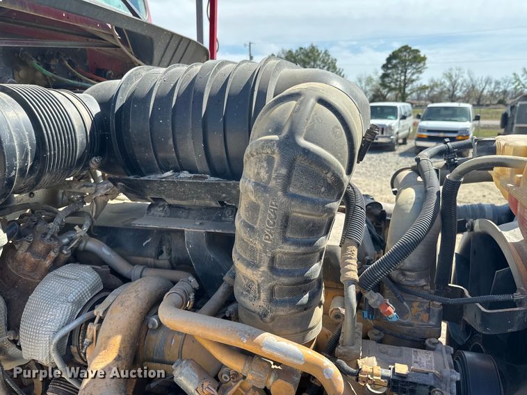 image for item ND9064 2010 Kenworth T800 dump truck