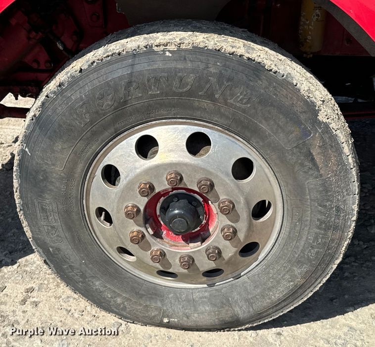 image for item ND9064 2010 Kenworth T800 dump truck