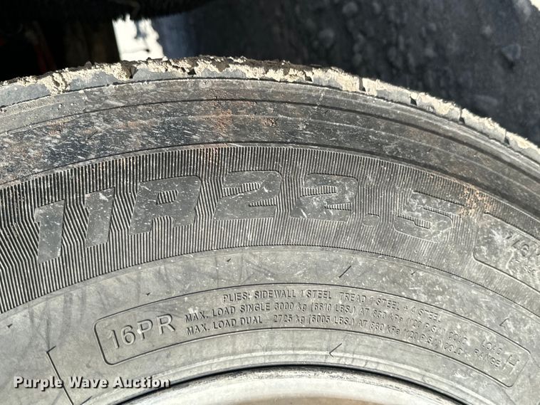 image for item ND9064 2010 Kenworth T800 dump truck