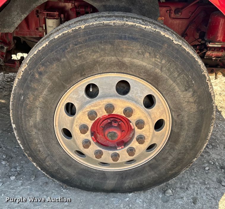 image for item ND9064 2010 Kenworth T800 dump truck