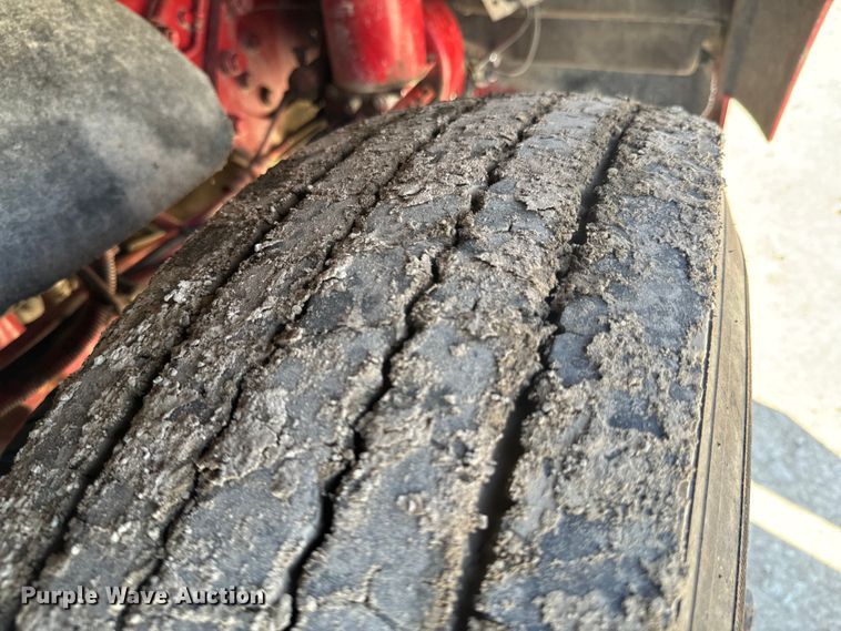 image for item ND9064 2010 Kenworth T800 dump truck