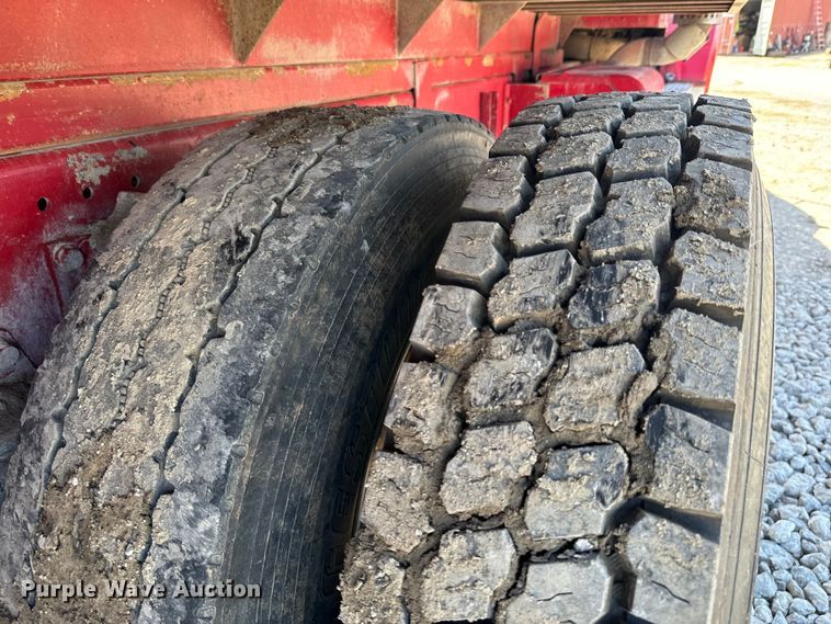 image for item ND9064 2010 Kenworth T800 dump truck