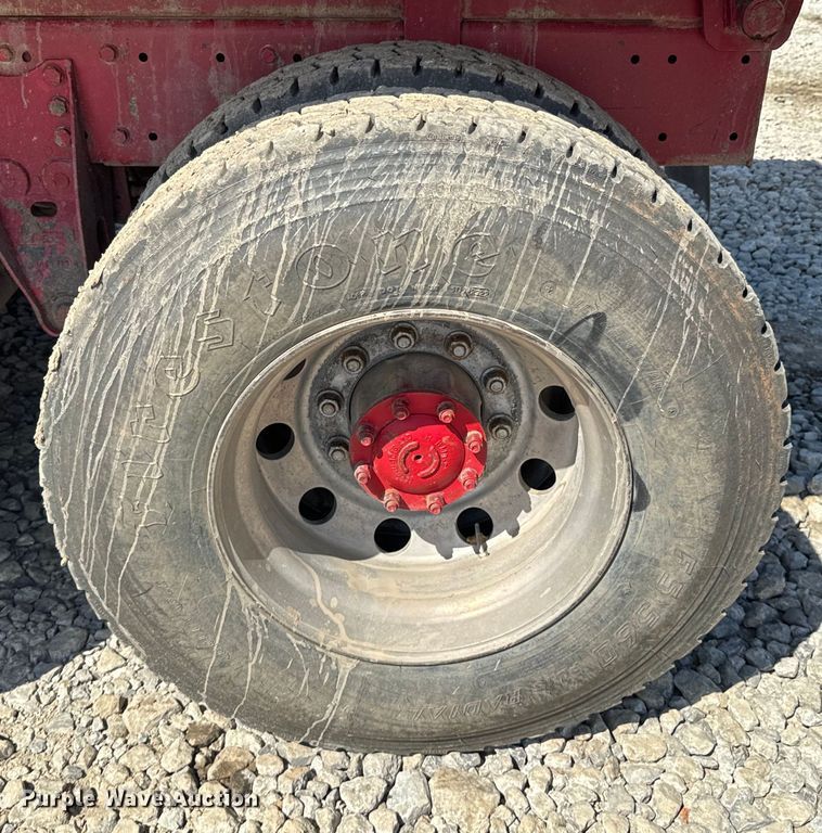 image for item ND9064 2010 Kenworth T800 dump truck