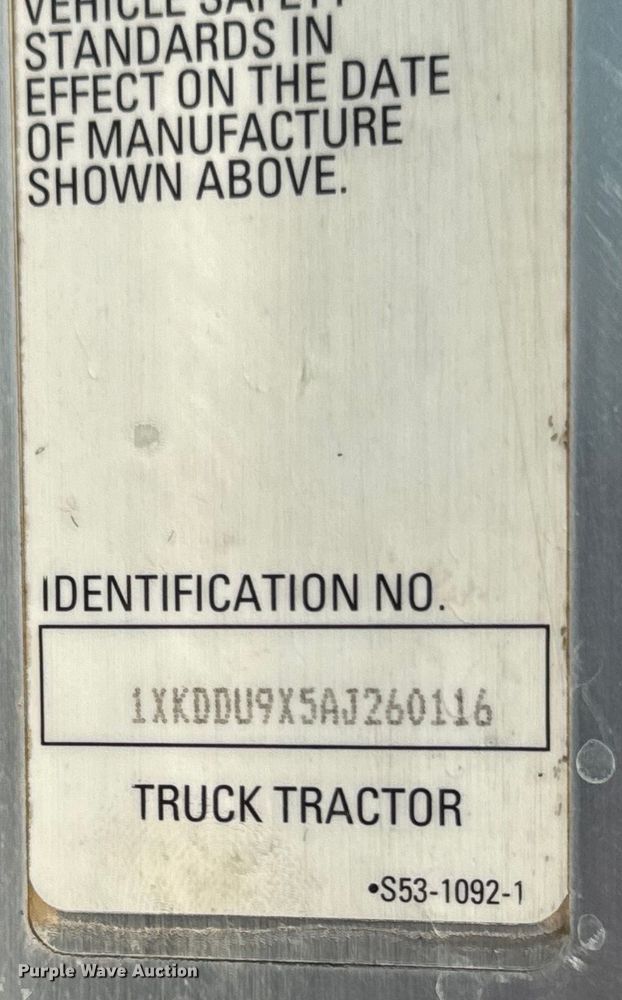 image for item ND9064 2010 Kenworth T800 dump truck