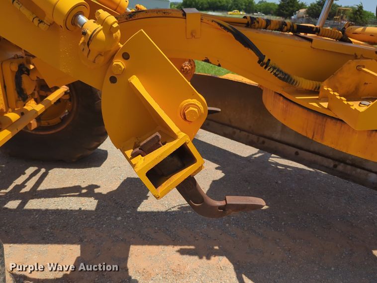 image for item NG9784 1994 Dresser 870 motor grader