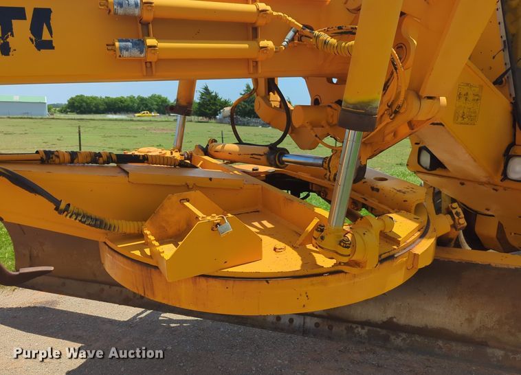 image for item NG9784 1994 Dresser 870 motor grader