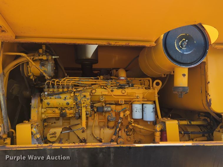 image for item NG9784 1994 Dresser 870 motor grader