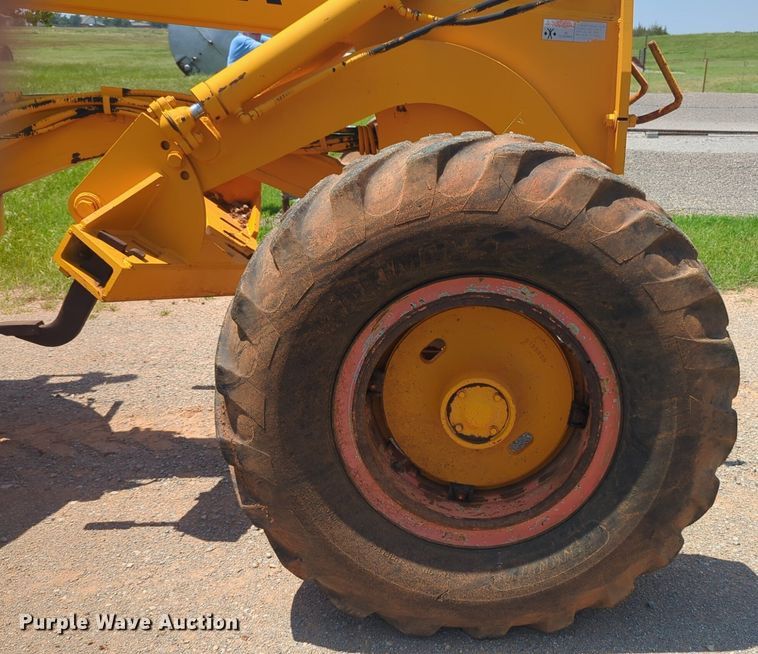 image for item NG9784 1994 Dresser 870 motor grader