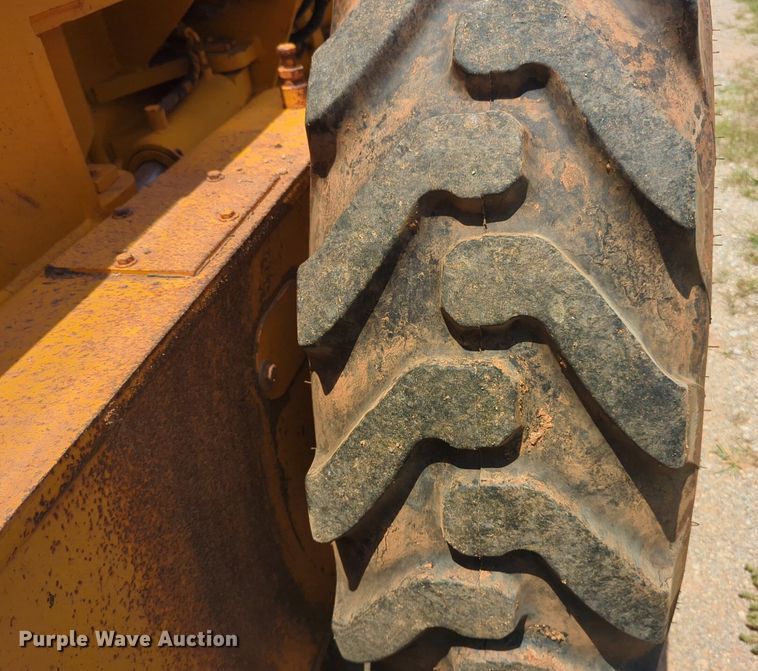 image for item NG9784 1994 Dresser 870 motor grader