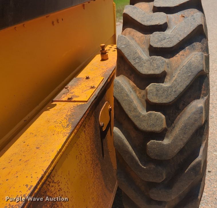 image for item NG9784 1994 Dresser 870 motor grader