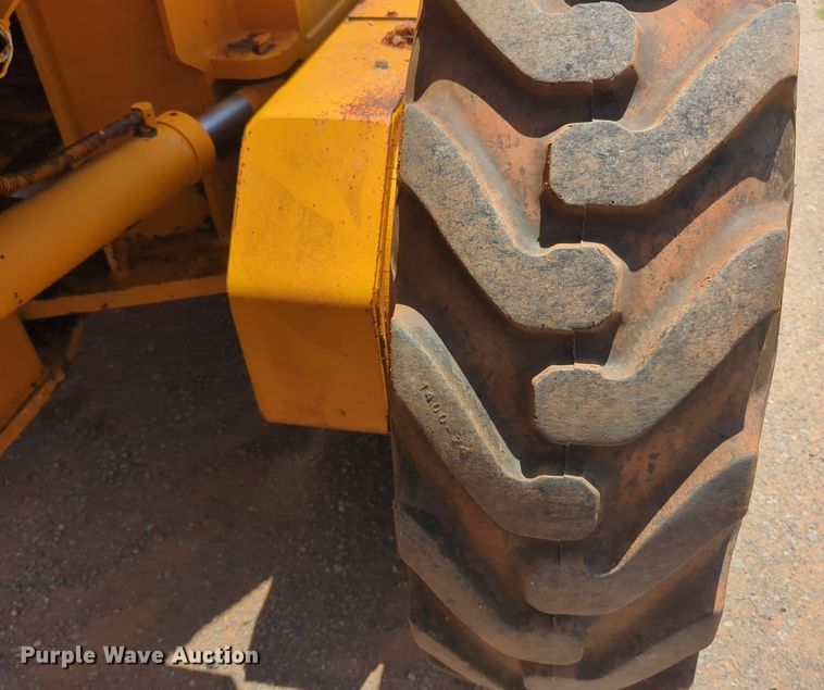 image for item NG9784 1994 Dresser 870 motor grader