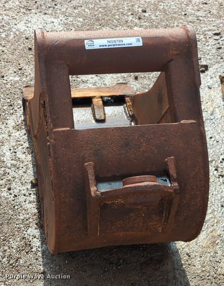 image for item NG9789 Wain Roy bucket