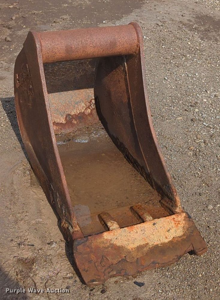 image for item NG9789 Wain Roy bucket