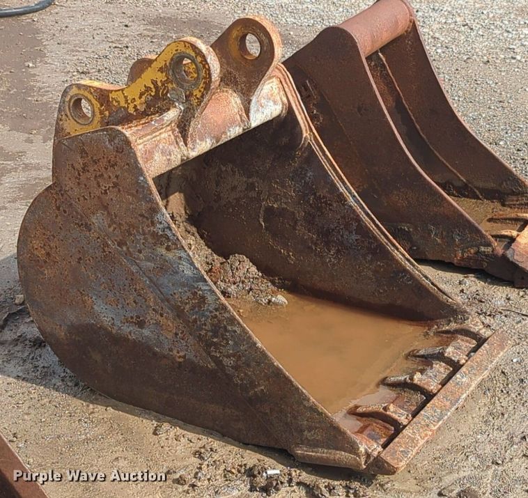 image for item NG9790 John Deere bucket