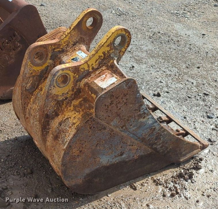 image for item NG9790 John Deere bucket