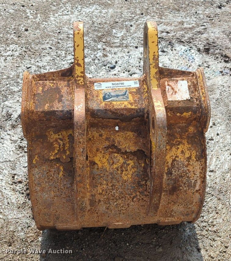 image for item NG9790 John Deere bucket