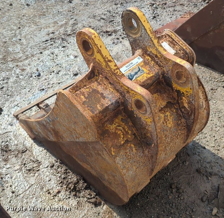image for item NG9790 John Deere bucket