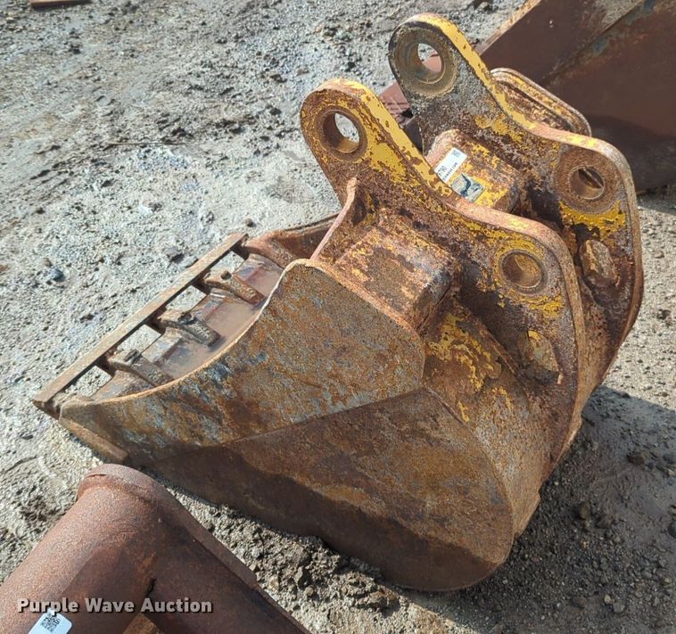 image for item NG9790 John Deere bucket